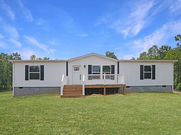1.57 Acres of Land with Home for Sale in Pamplin City, Virginia