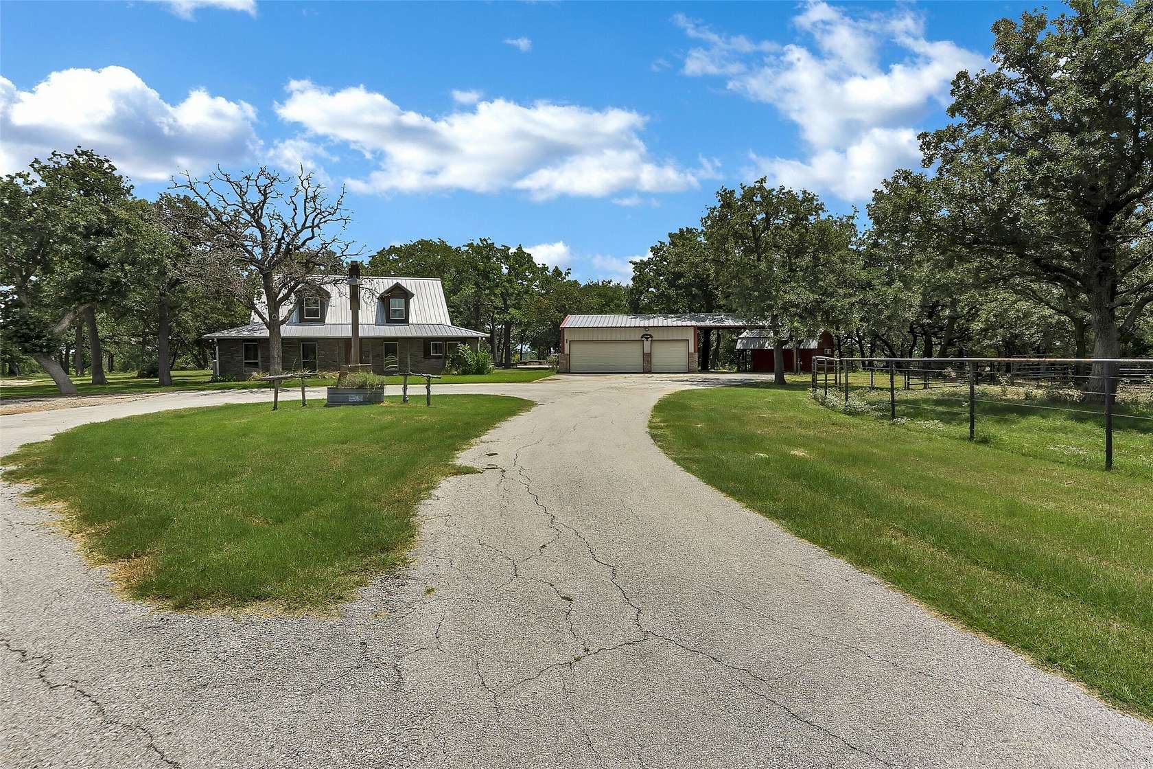 29.3 Acres of Land with Home for Sale in Mineral Wells, Texas