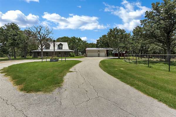 29.3 Acres of Land with Home for Sale in Mineral Wells, Texas