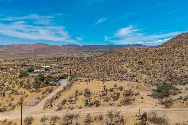 1.25 Acres of Residential Land for Sale in Yucca Valley, California