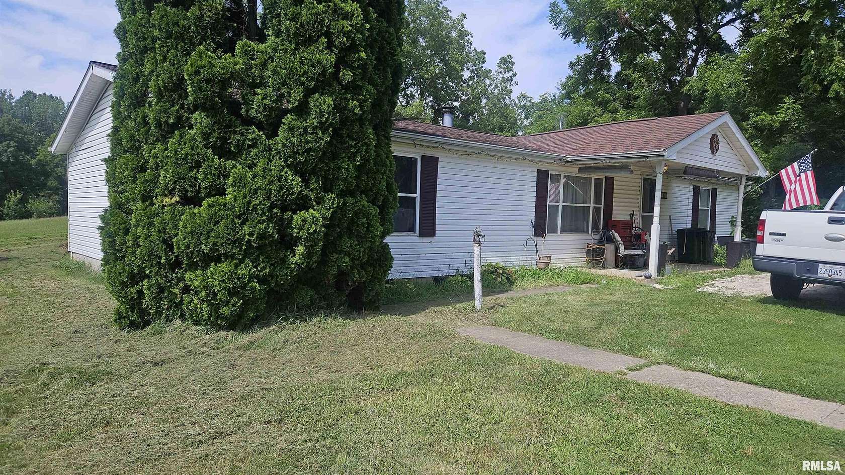 5.73 Acres of Land with Home for Sale in Canton, Illinois