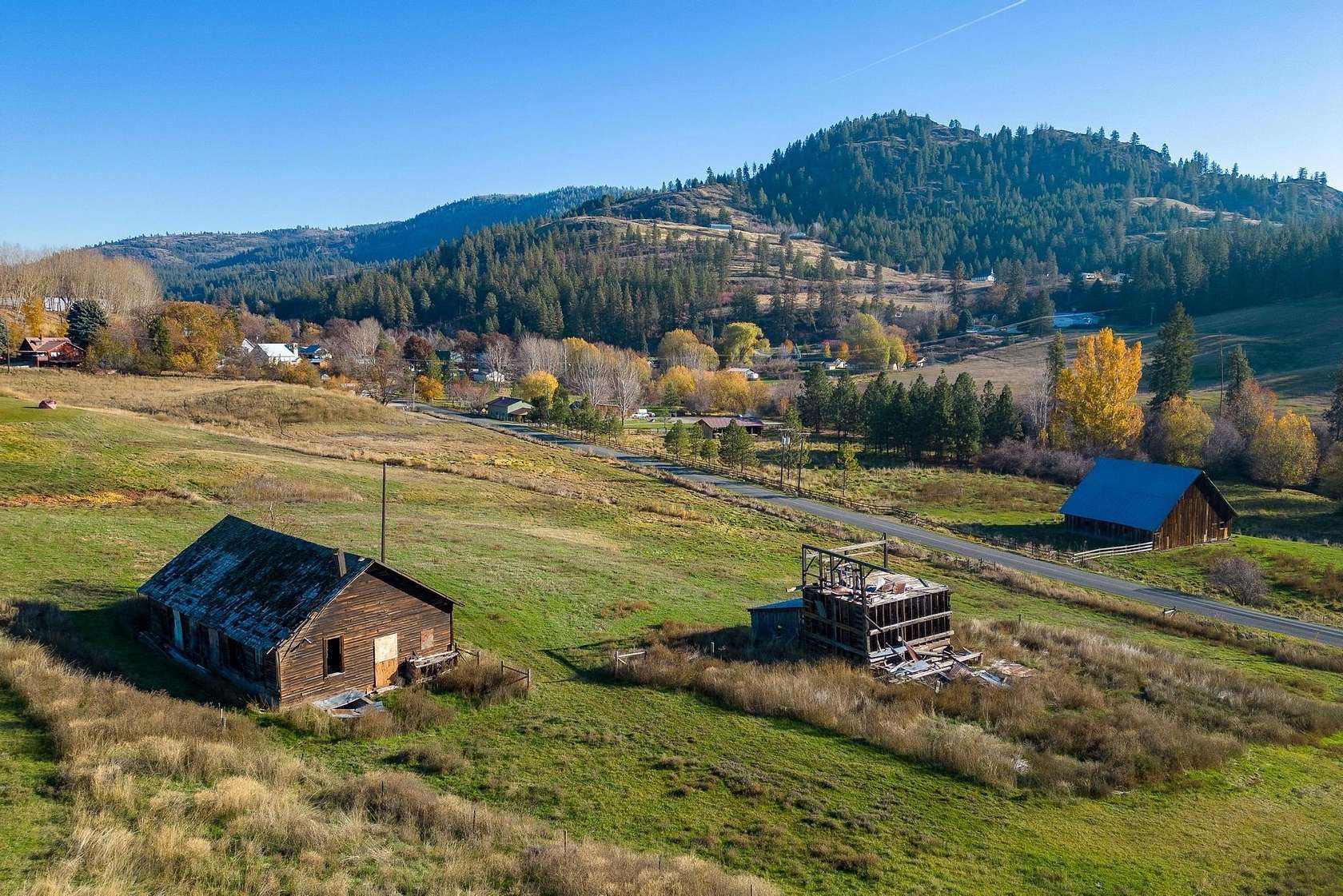 5 Acres of Land for Sale in Hunters, Washington