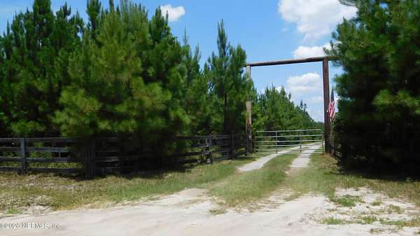 3 Acres of Residential Land for Sale in Callahan, Florida