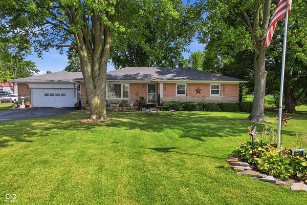 2.5 Acres of Land with Home for Sale in Indianapolis, Indiana
