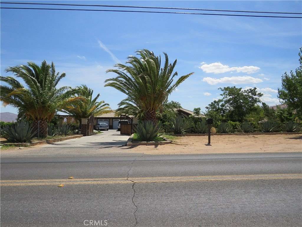 4.32 Acres of Land with Home for Auction in Apple Valley, California