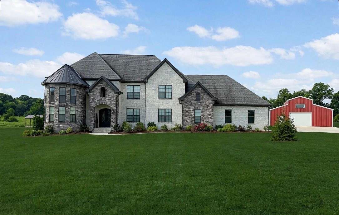 16.4 Acres of Land with Home for Sale in Gallatin, Tennessee