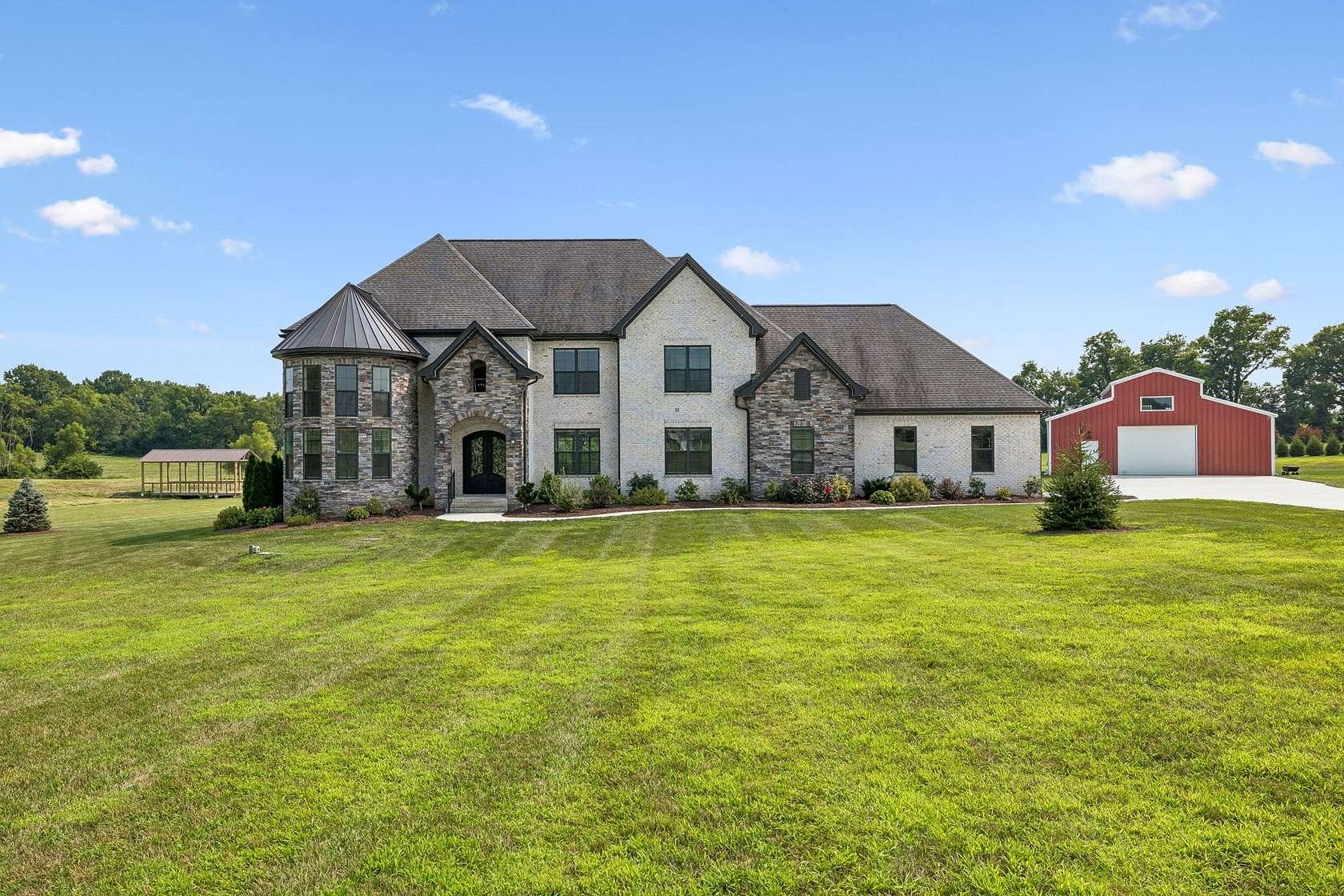 16.4 Acres of Land with Home for Sale in Gallatin, Tennessee