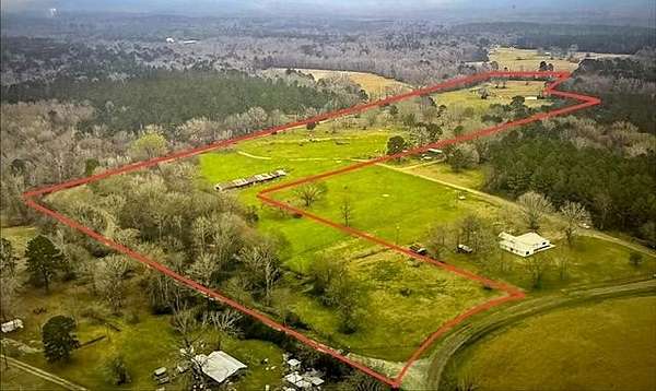 31.2 Acres of Agricultural & Residential Land for Sale in Tenaha, Texas