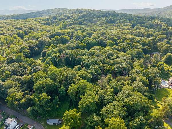 0.94 Acres of Residential Land for Sale in Stony Point, New York