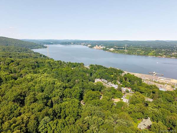 12.7 Acres of Land for Sale in Stony Point, New York