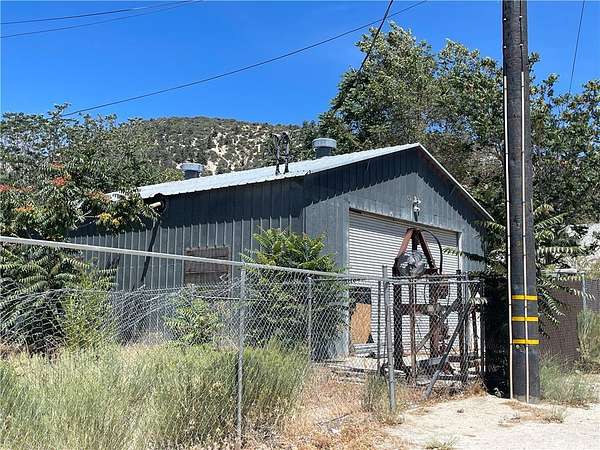 0.07 Acres of Mixed-Use Land for Sale in Frazier Park, California