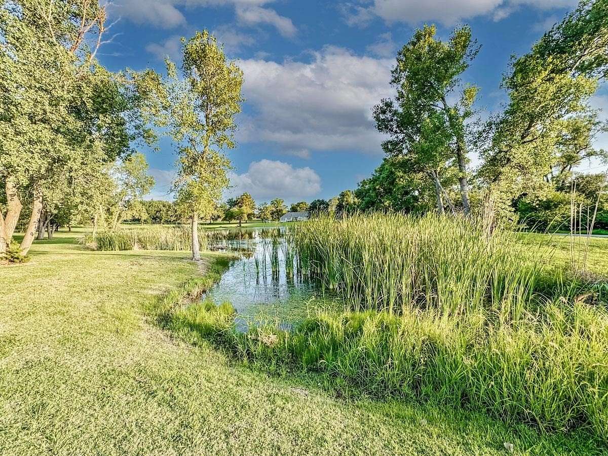 4.73 Acres of Residential Land for Sale in Parkerfield, Kansas
