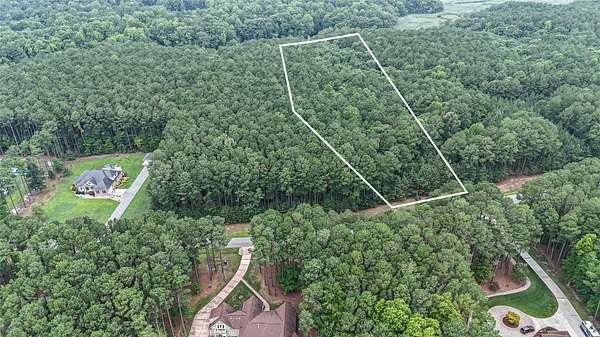 5 Acres of Residential Land for Sale in Smithfield, Virginia