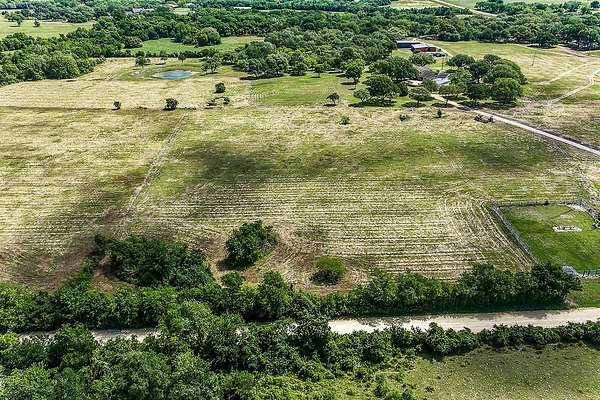 5 Acres of Residential Land for Sale in Brenham, Texas