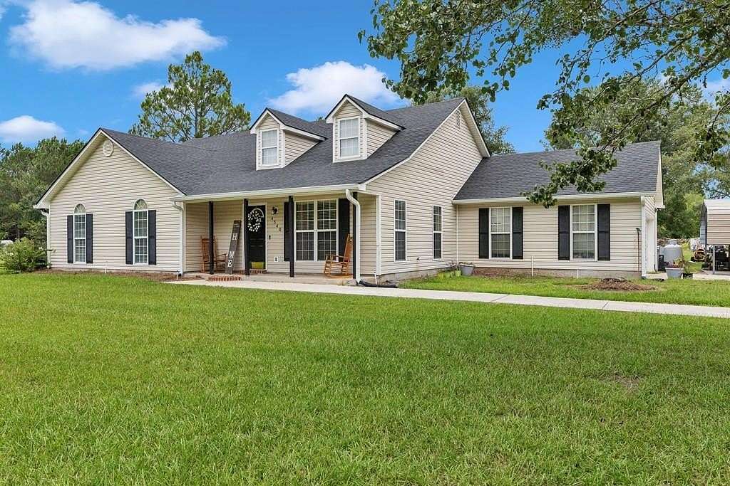 5.22 Acres of Land with Home for Sale in Hahira, Georgia