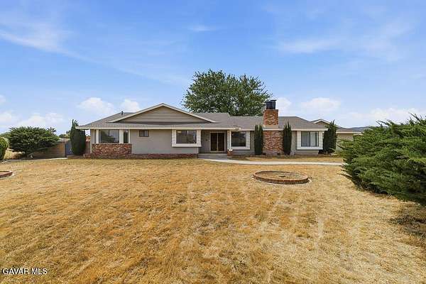 2.58 Acres of Land with Home for Sale in Palmdale, California