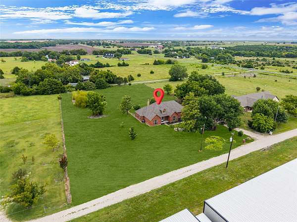 1.63 Acres of Land with Home for Sale in Nevada, Texas