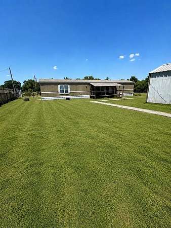 6 Acres of Land with Home for Sale in Ninnekah, Oklahoma