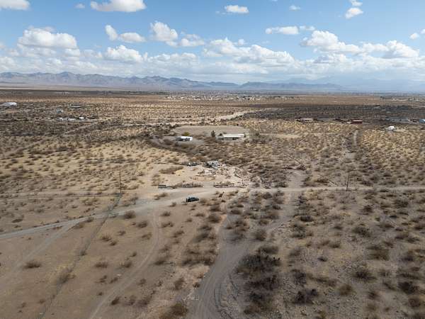 2.35 Acres of Residential Land for Sale in Golden Valley, Arizona