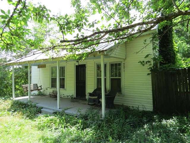 2.48 Acres of Land with Home for Sale in Pulaski, Tennessee