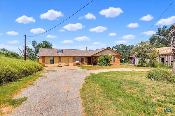 33.5 Acres of Land with Home for Sale in Floresville, Texas