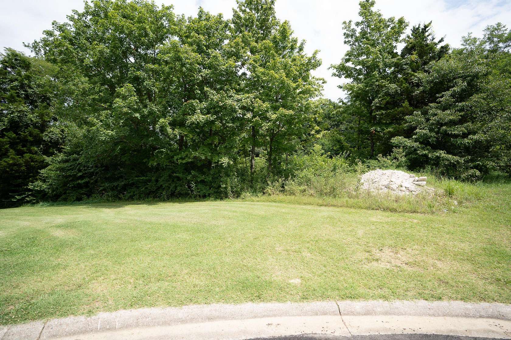 0.46 Acres of Residential Land for Sale in La Grange, Kentucky