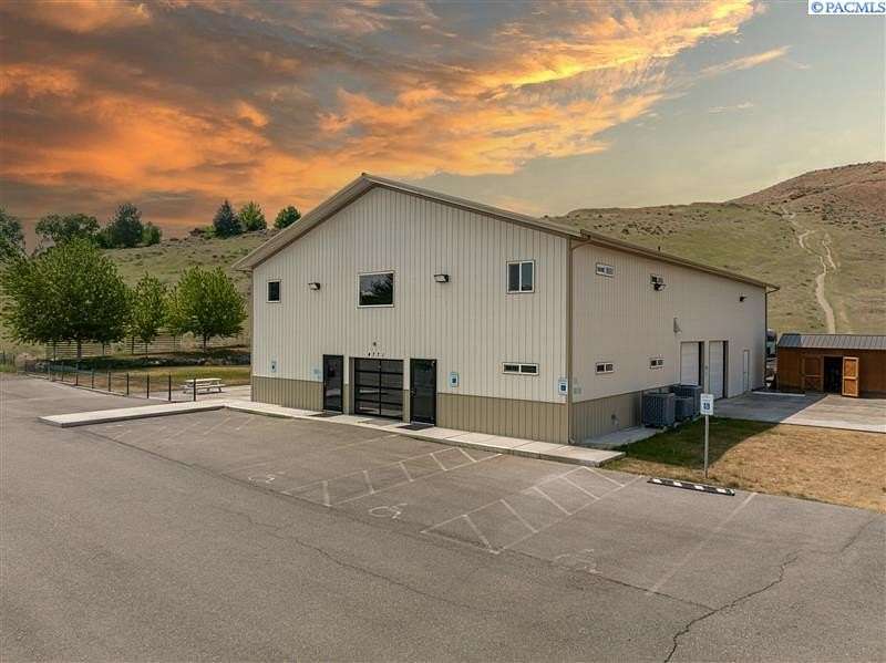 2.62 Acres of Improved Mixed-Use Land for Sale in West Richland, Washington