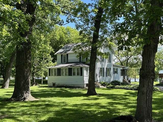 2 Acres of Land with Home for Sale in Wilmington, Illinois