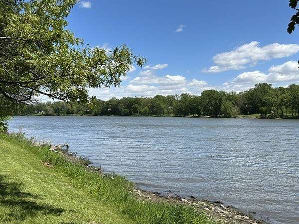 2 Acres of Land with Home for Sale in Wilmington, Illinois