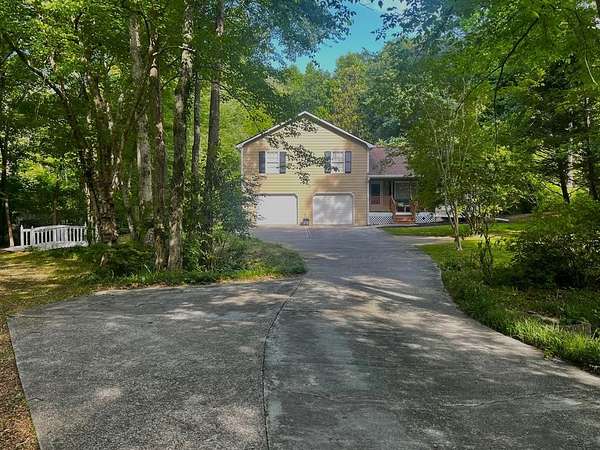 1.58 Acres of Land with Home for Sale in Dallas, Georgia