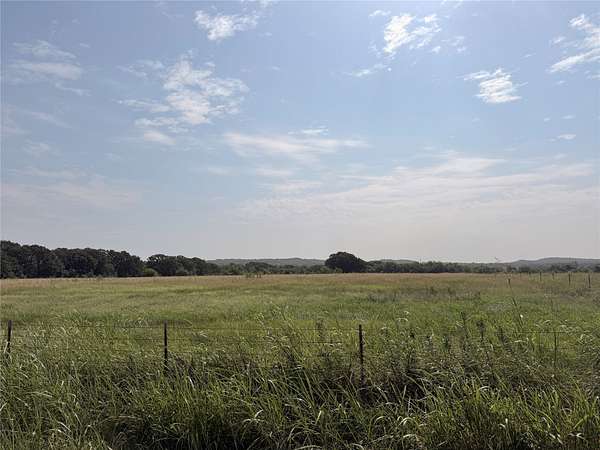 10 Acres of Residential Land for Sale in Gainesville, Texas
