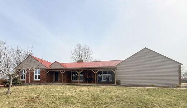 1.5 Acres of Land with Home for Sale in Berea, Kentucky