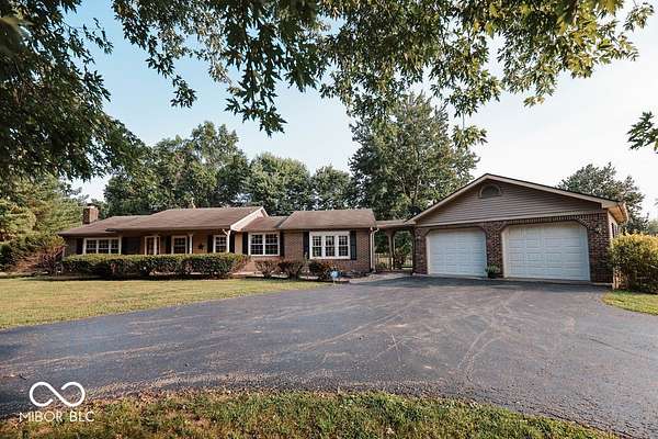 10 Acres of Land with Home for Sale in Martinsville, Indiana