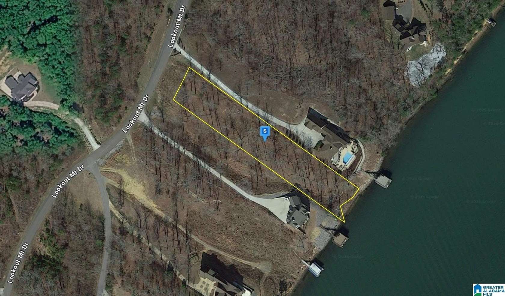1.3 Acres of Residential Land for Sale in Scottsboro, Alabama