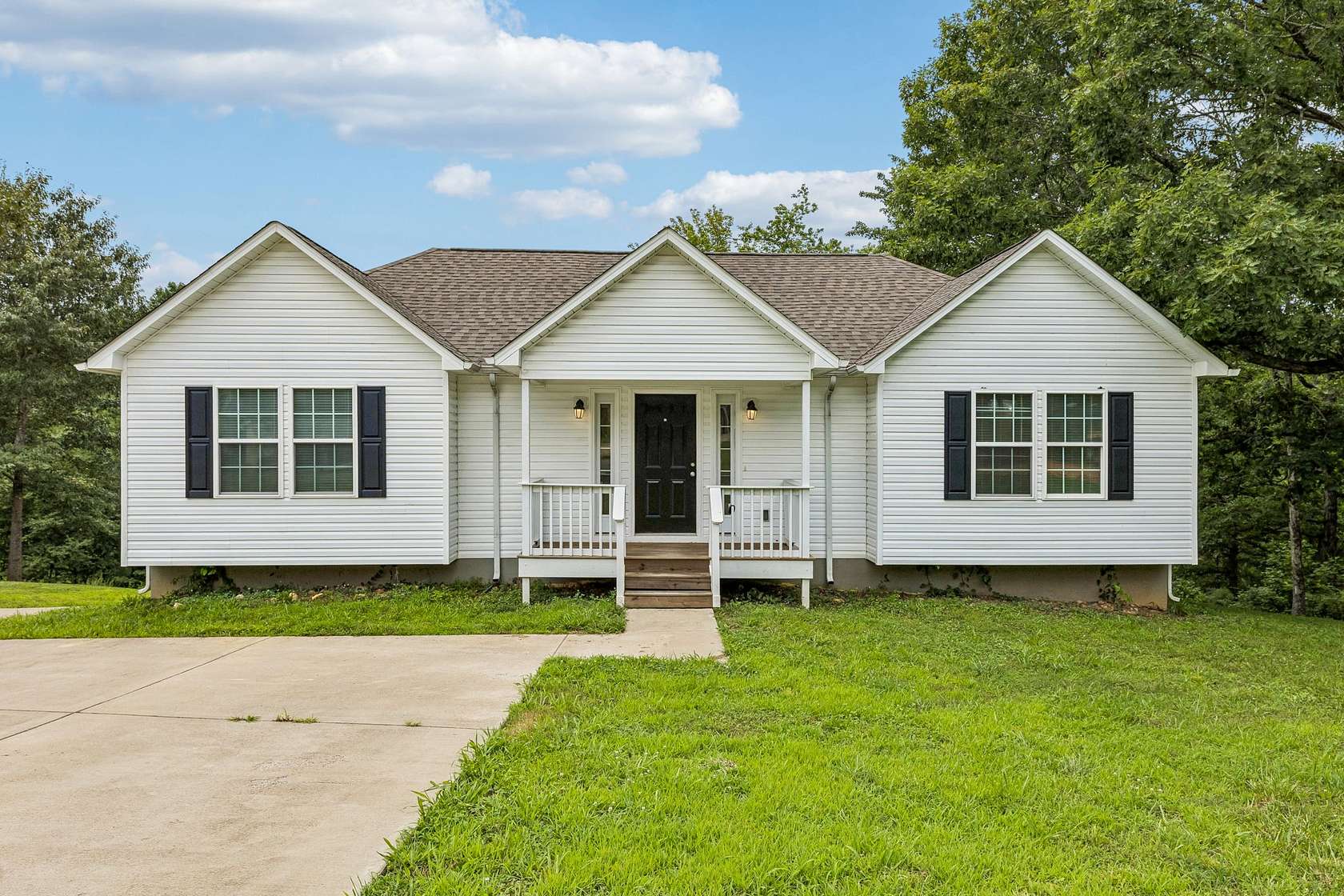1.69 Acres of Land with Home for Sale in Lawrenceburg, Tennessee