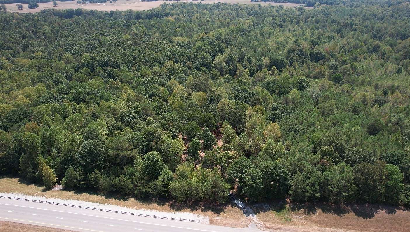 21 Acres of Agricultural & Residential Land for Sale in Lawrenceburg, Tennessee