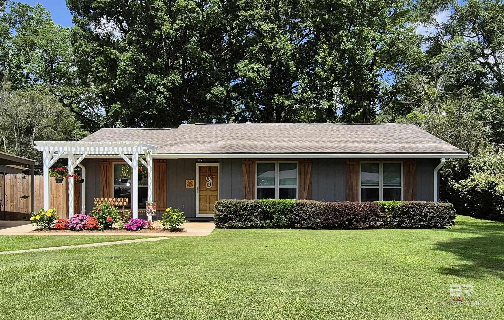 2.5 Acres of Land with Home for Sale in Evergreen, Alabama