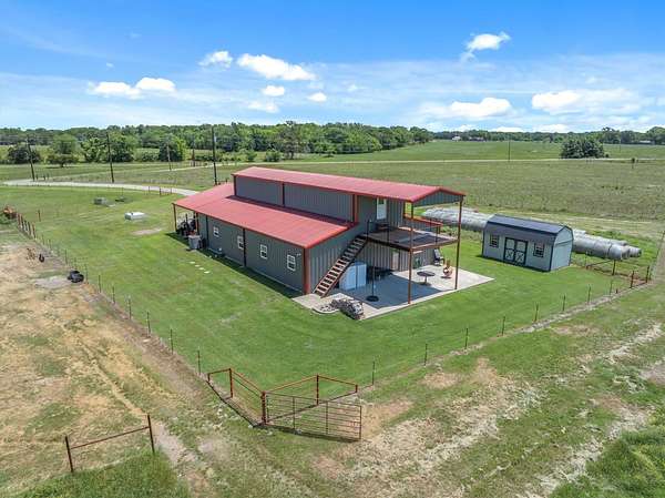 21.3 Acres of Land with Home for Sale in Canton, Texas