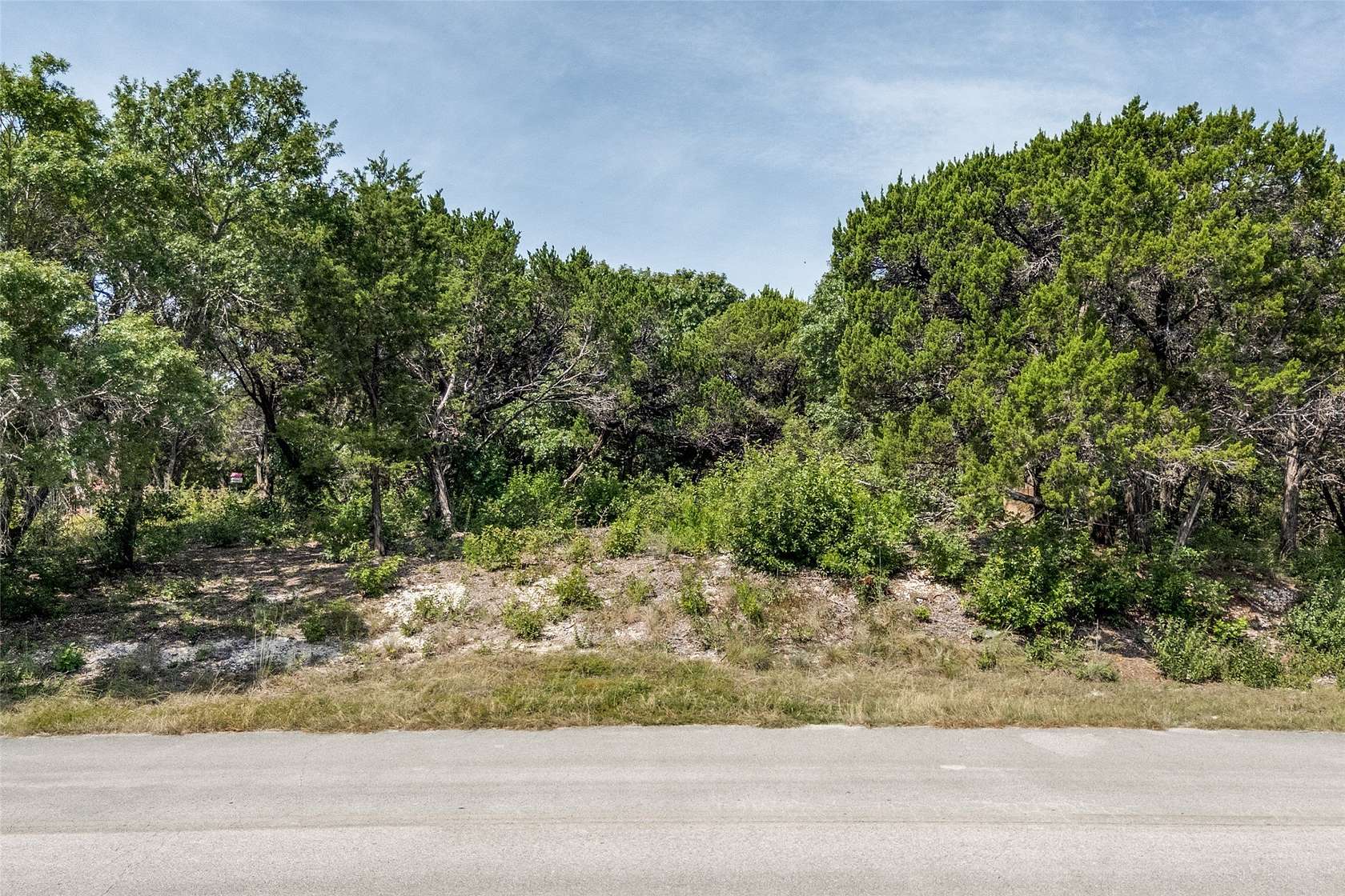 1.13 Acres of Residential Land for Sale in Cedar Hill, Texas