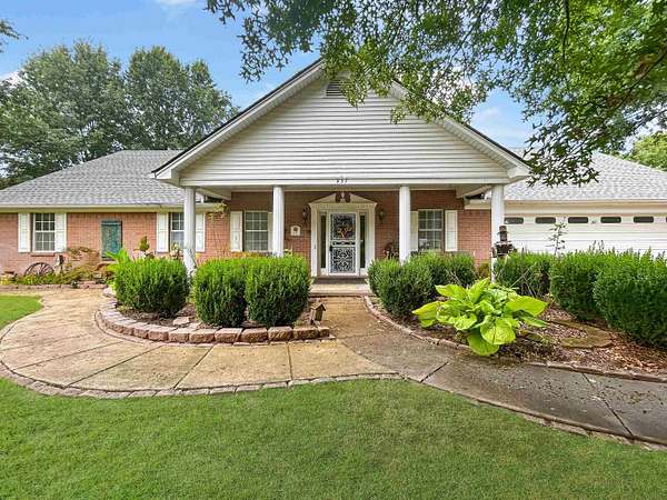 1.66 Acres of Land with Home for Sale in Burlison, Tennessee