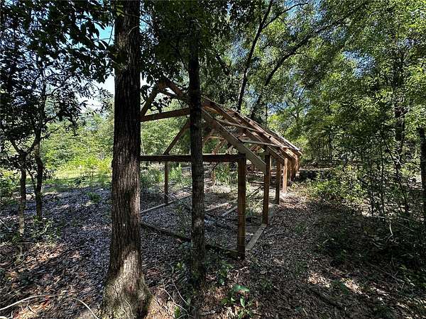 1.25 Acres of Land for Sale in Bronson, Florida