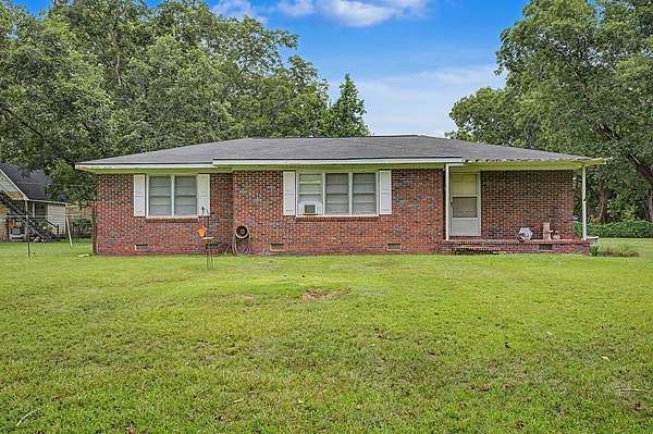 10 Acres of Land with Home for Sale in Albany, Georgia