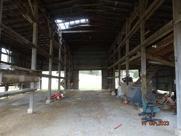 5 Acres of Land with Home for Lease in Franklin, Tennessee