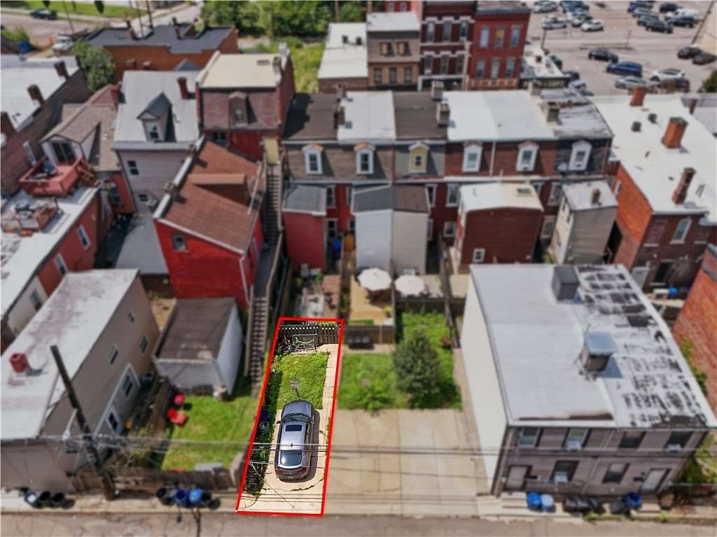 0.03 Acres of Residential Land for Sale in Pittsburgh, Pennsylvania