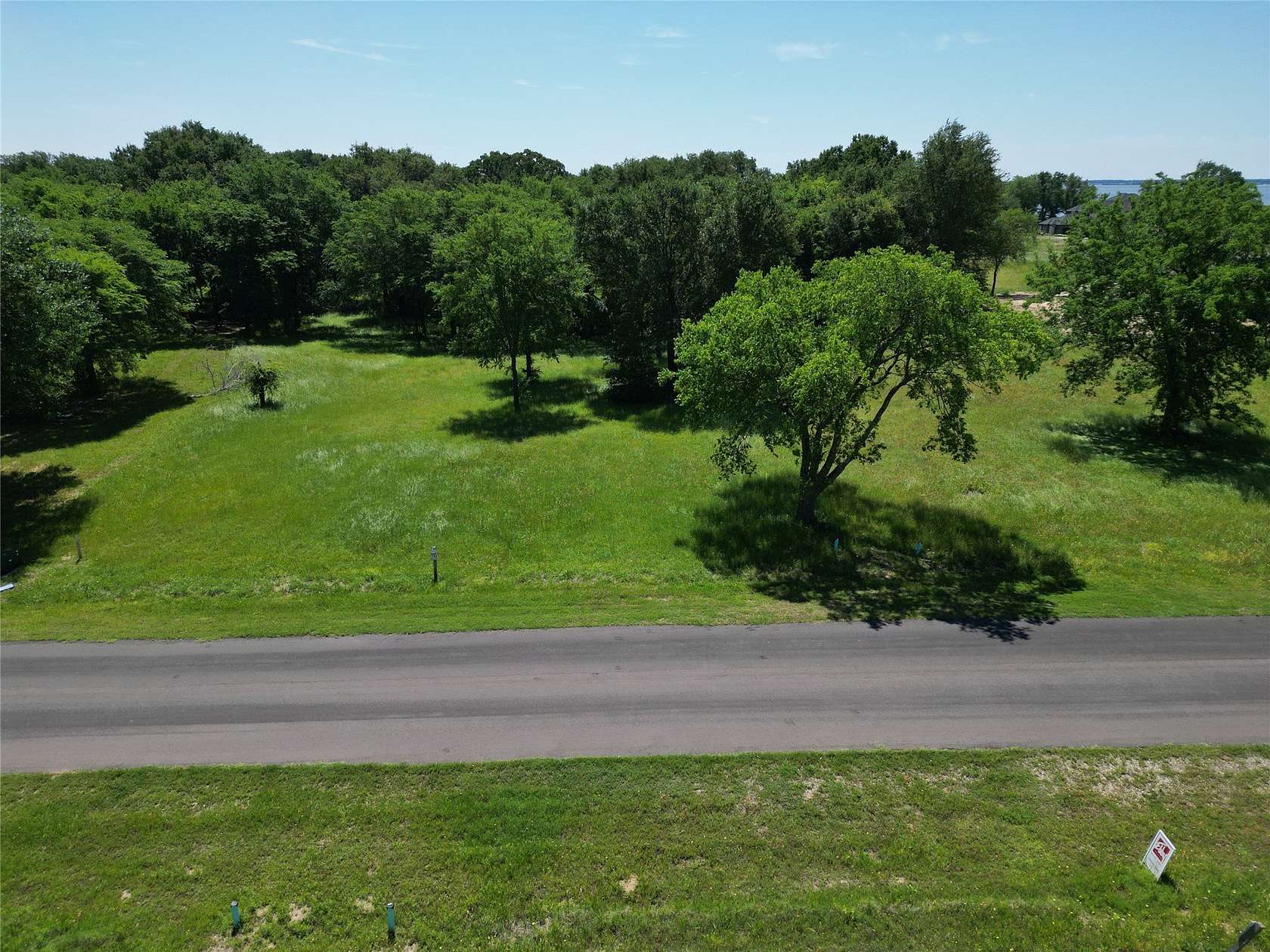 0.83 Acres of Residential Land for Sale in Mabank, Texas