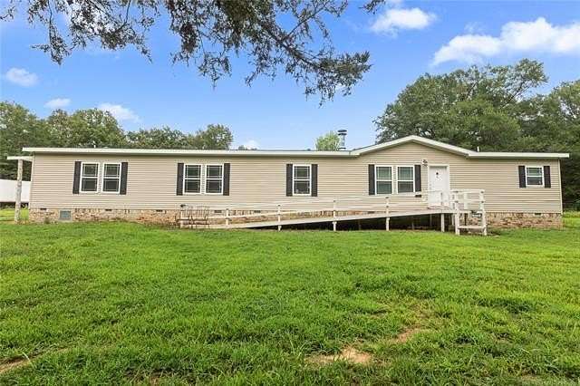 30 Acres of Land with Home for Sale in Hugo, Oklahoma
