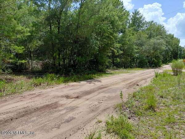 0.87 Acres of Residential Land for Sale in Melrose, Florida