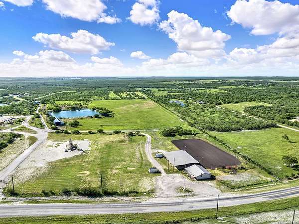 41.8 Acres of Agricultural Land for Sale in Falls City, Texas
