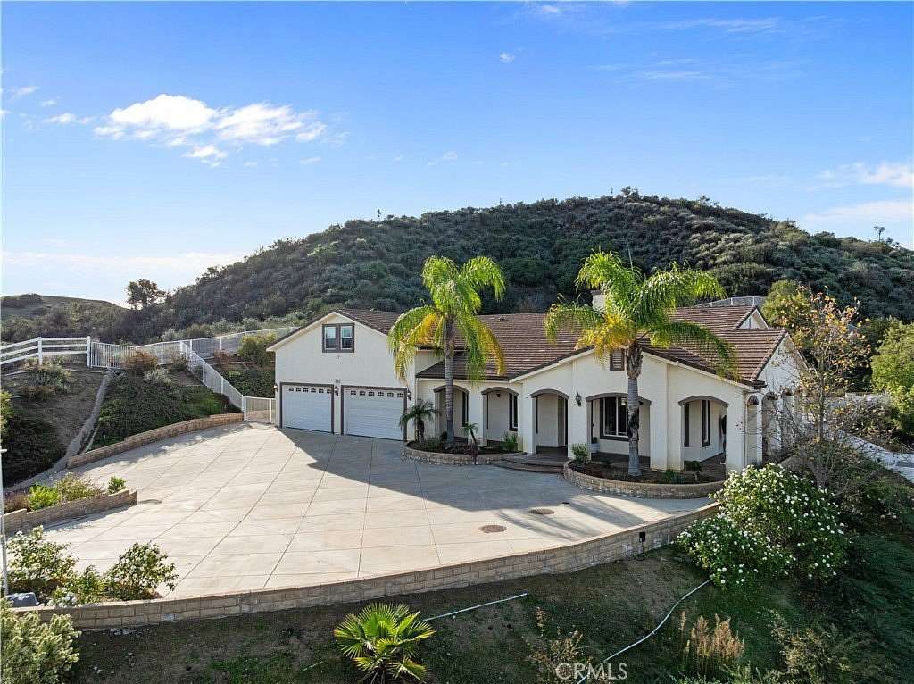 5 Acres of Land with Home for Sale in Castaic, California