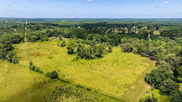 27 Acres of Land for Sale in Elkhart, Texas